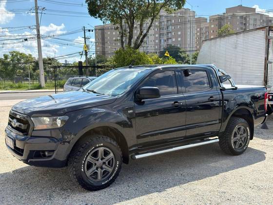 FORD RANGER 2.2 XLS 4X4 CD 16V DIESEL 4P AUTOMÁTICO